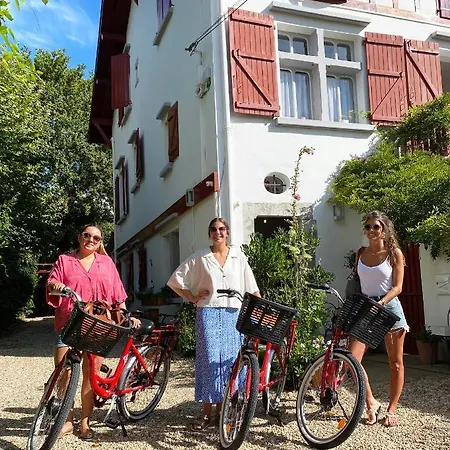 Just Like - Private Parking - Free E-bikes - Welcome Breakfast Apartment *